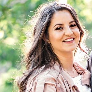 Meet your Posher, Nina